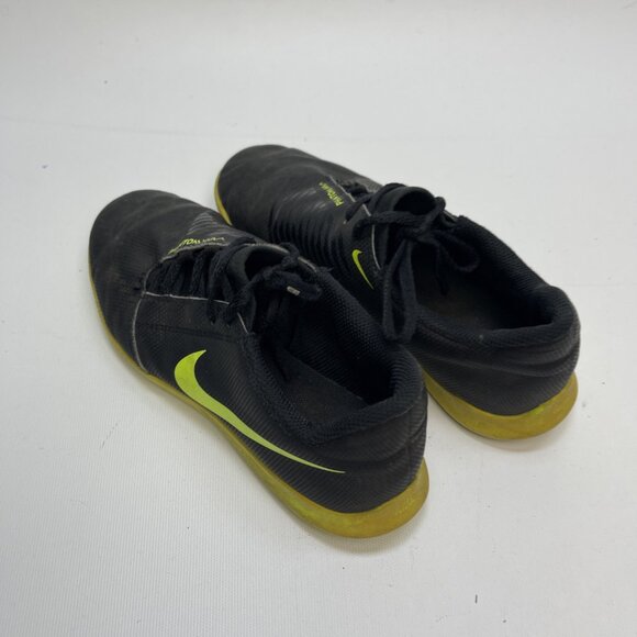 Nike Jr Phantom Venom Club IC indoor soccer shoes black/volt AO0399 007 Size 2Y - Picture 3 of 13